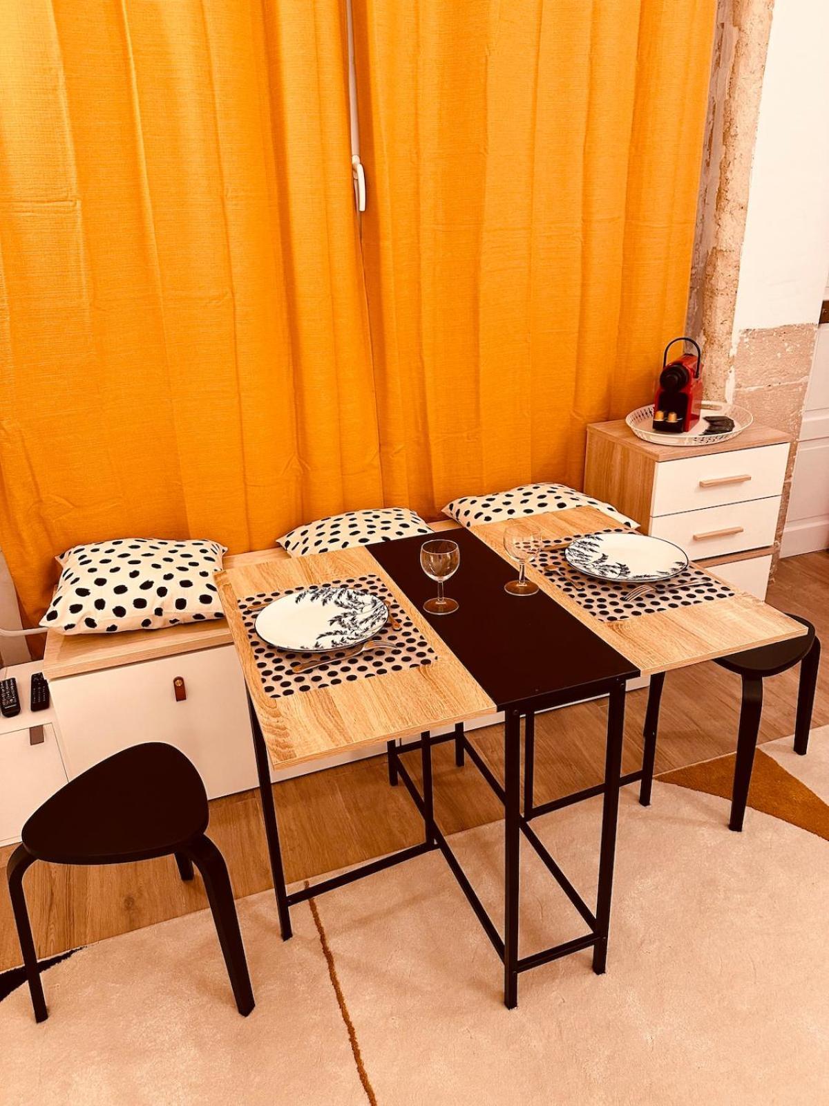 Saint-romain Luxury Apartment Paris